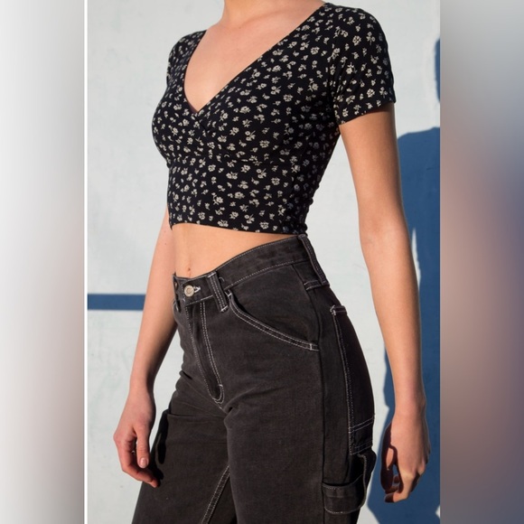 Brandy Melville Amara Top OS - Picture 2 of 6